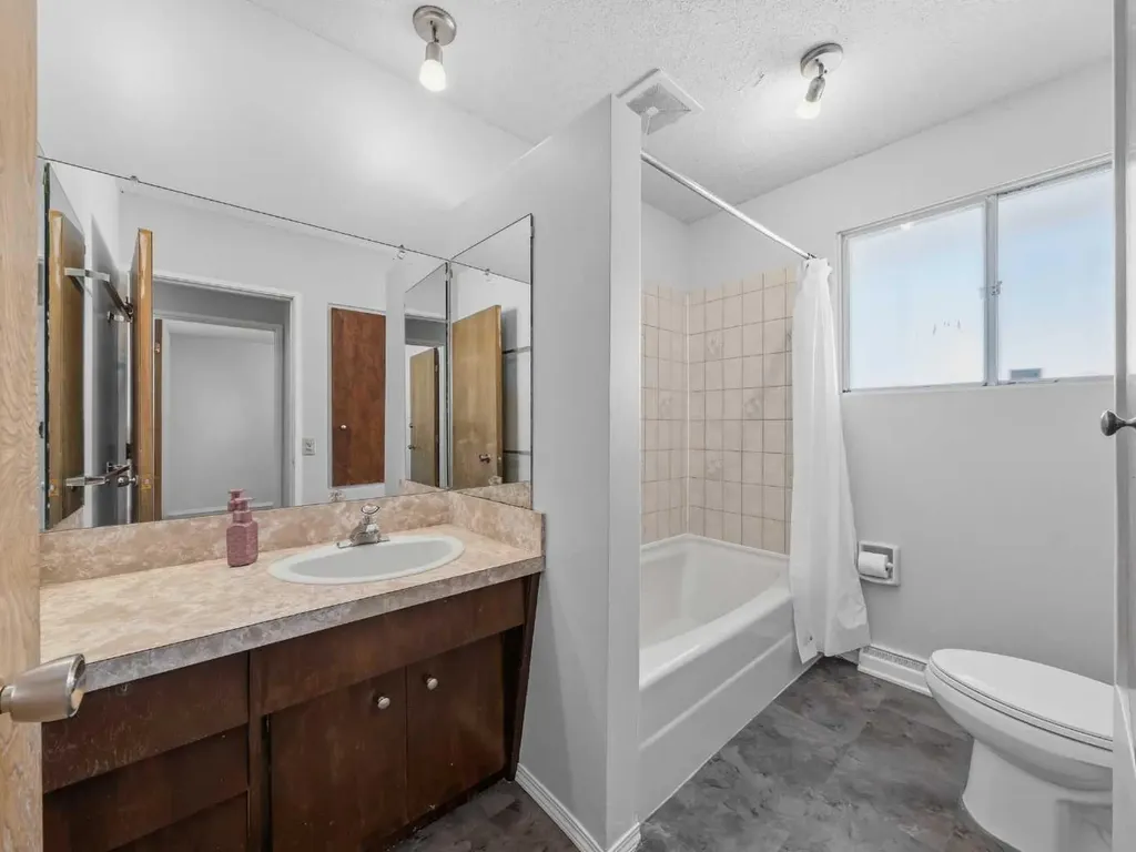 5123 Bulyea Road NW Calgary AB T2L 2H8