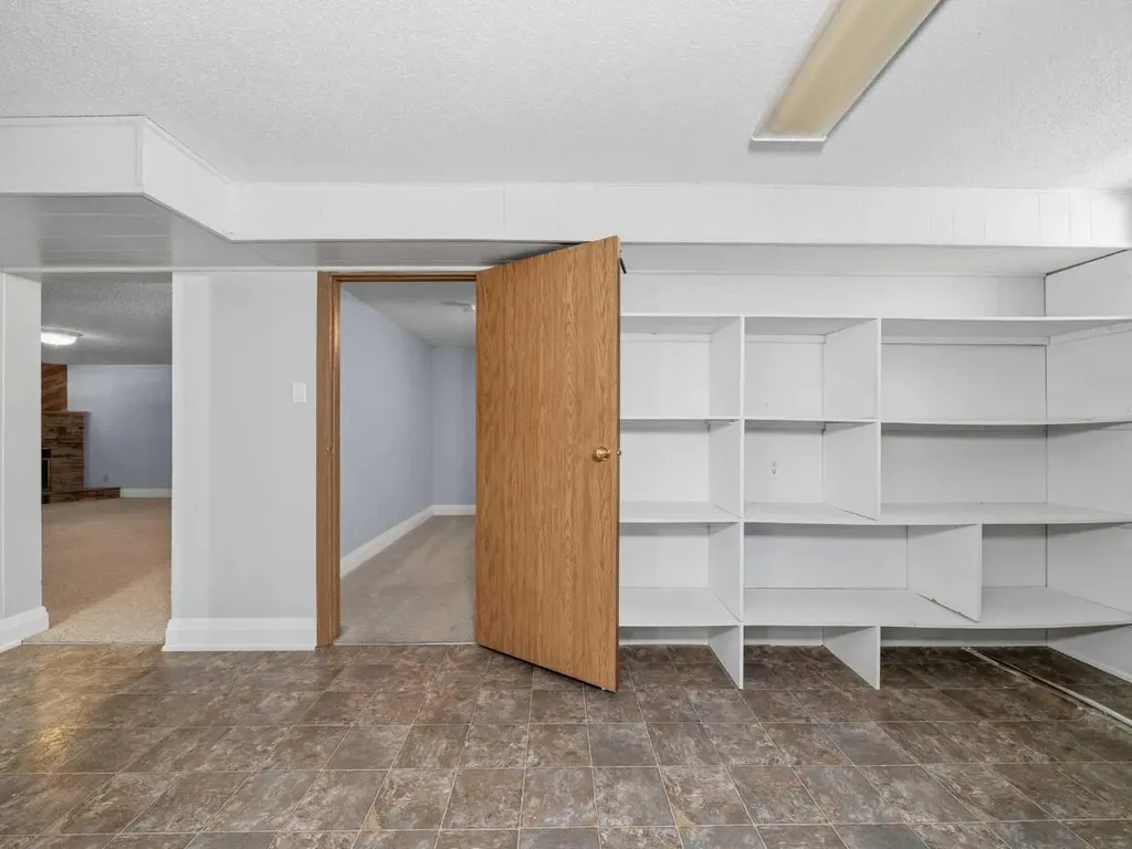 5123 Bulyea Road NW Calgary AB T2L 2H8