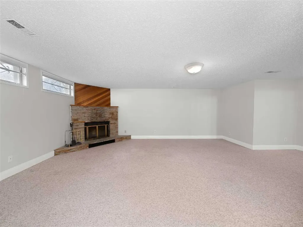 5123 Bulyea Road NW Calgary AB T2L 2H8