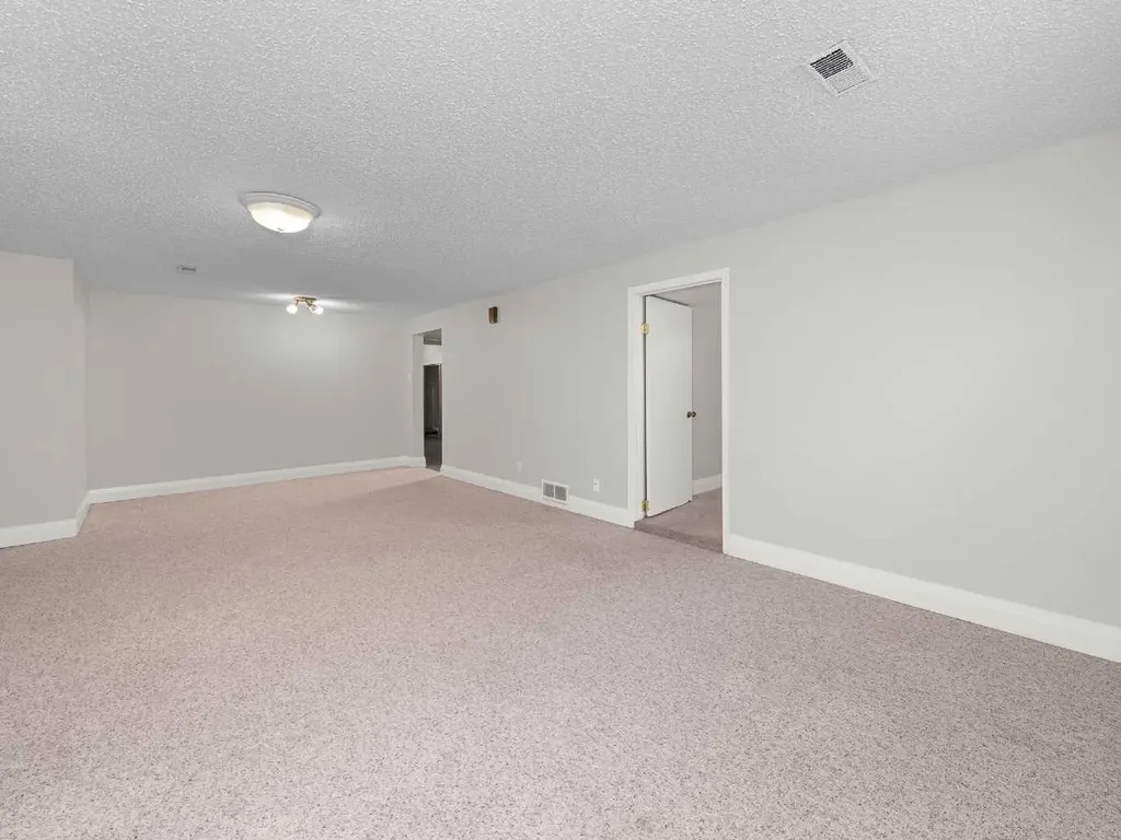 5123 Bulyea Road NW Calgary AB T2L 2H8