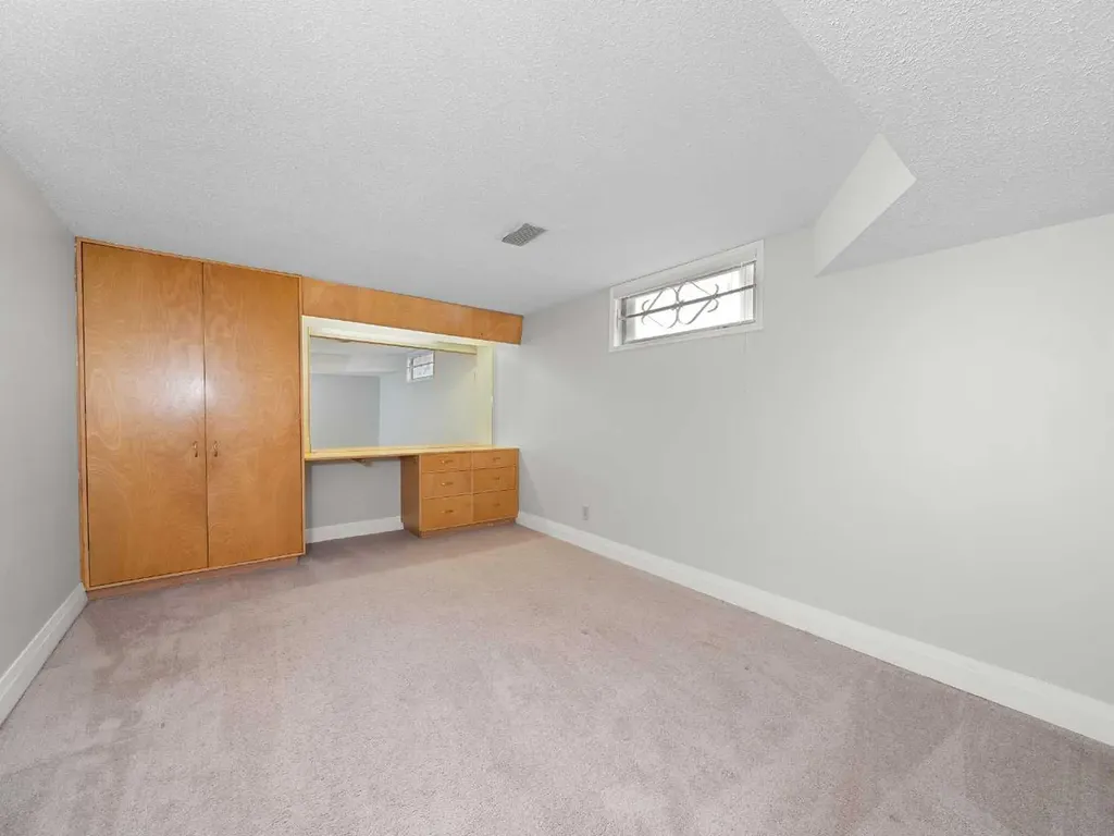 5123 Bulyea Road NW Calgary AB T2L 2H8