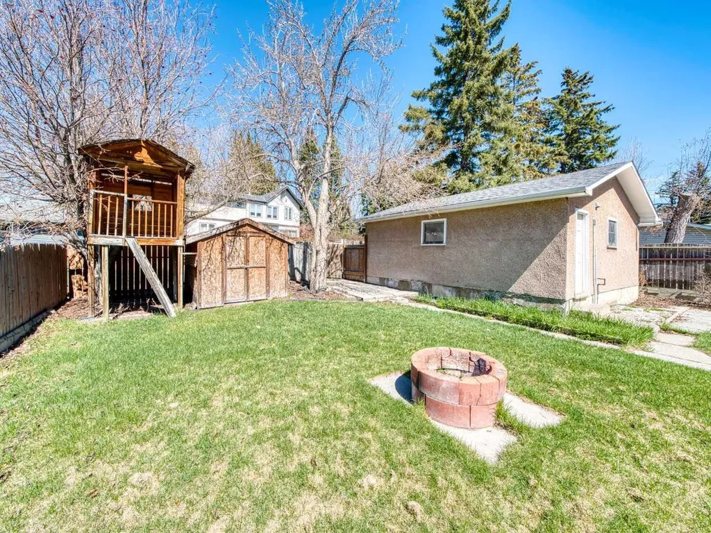 5123 Bulyea Road NW Calgary AB T2L 2H8