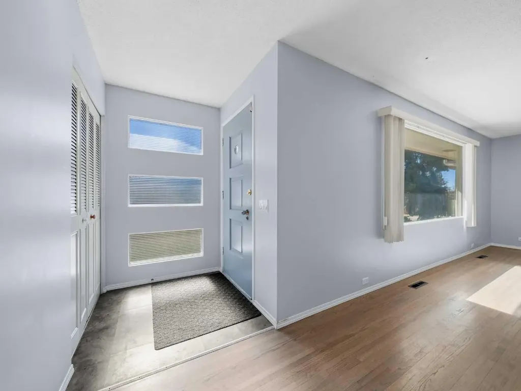 5123 Bulyea Road NW Calgary AB T2L 2H8
