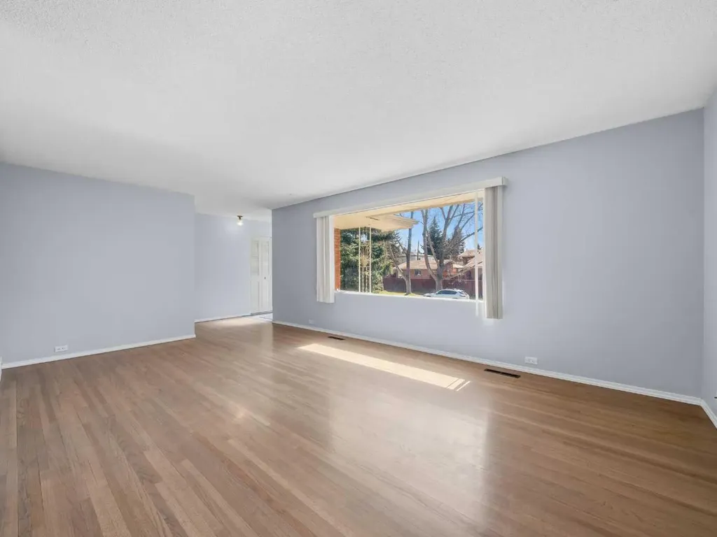 5123 Bulyea Road NW Calgary AB T2L 2H8