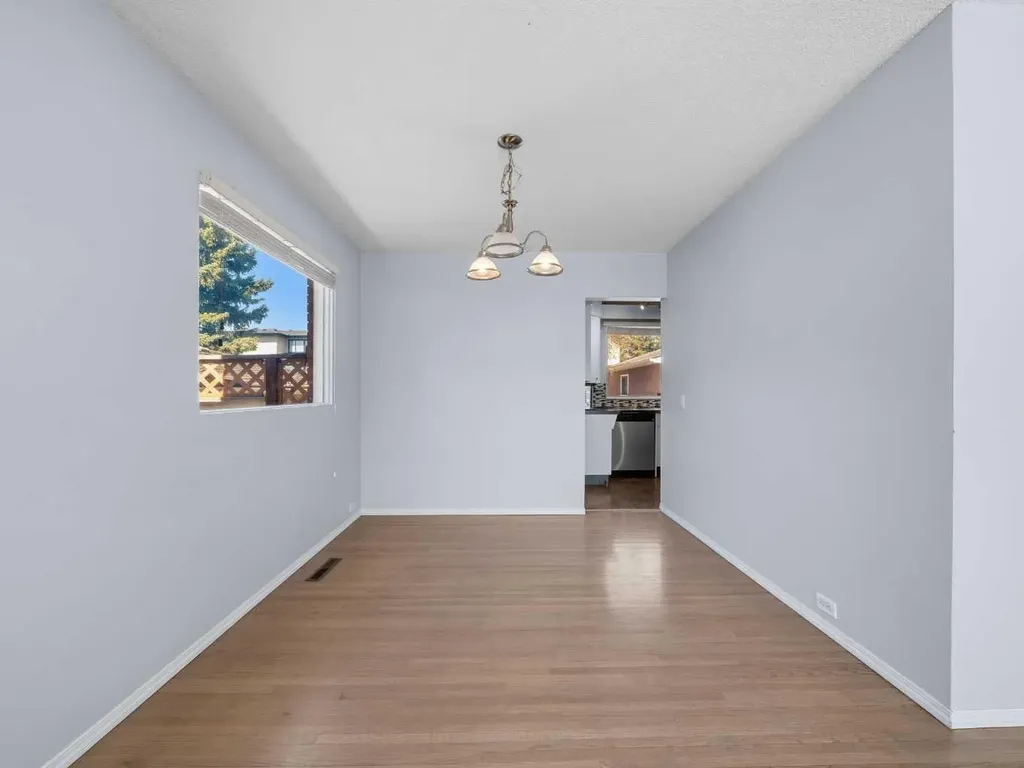 5123 Bulyea Road NW Calgary AB T2L 2H8