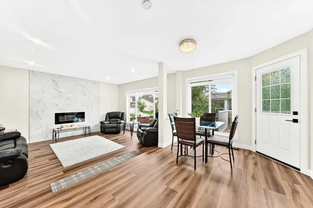 112 Christie Park Manor SW Calgary AB T3H 2E8