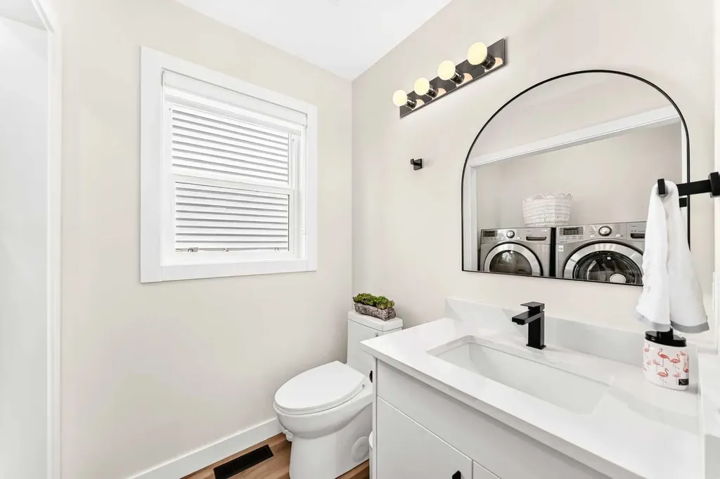112 Christie Park Manor SW Calgary AB T3H 2E8