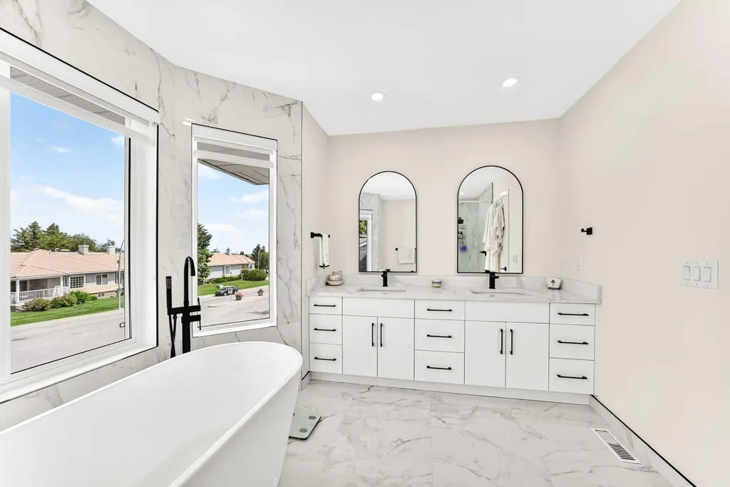 112 Christie Park Manor SW Calgary AB T3H 2E8