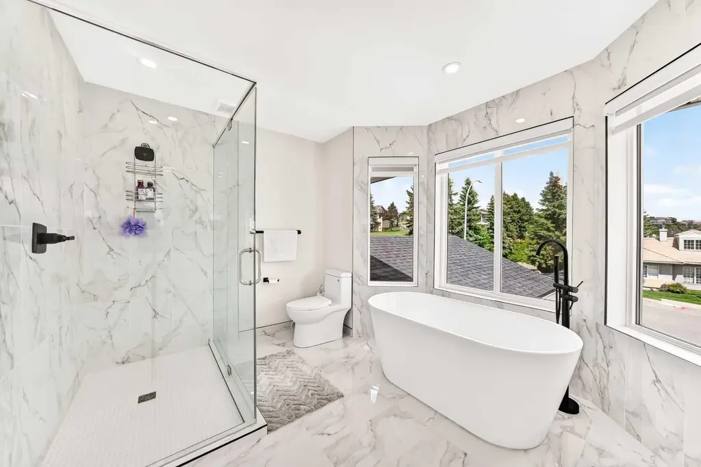 112 Christie Park Manor SW Calgary AB T3H 2E8