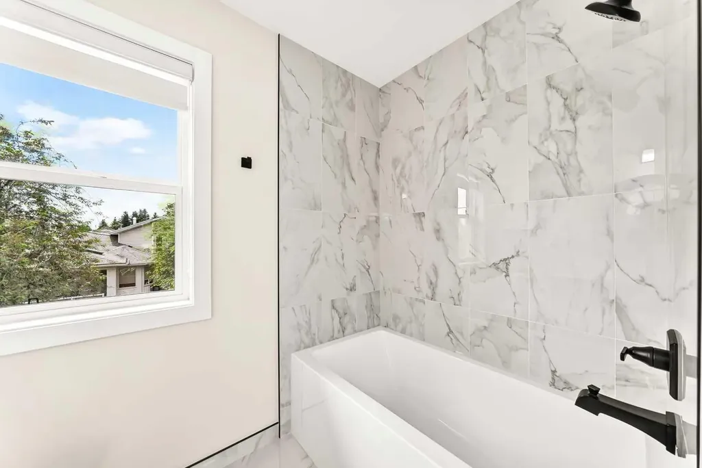 112 Christie Park Manor SW Calgary AB T3H 2E8