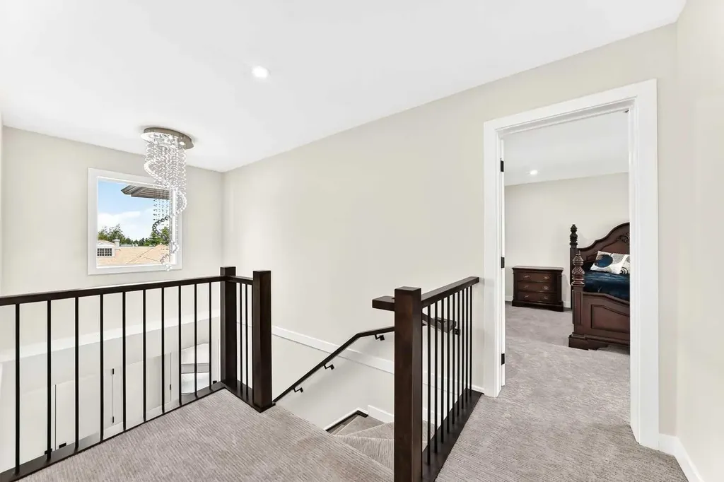 112 Christie Park Manor SW Calgary AB T3H 2E8