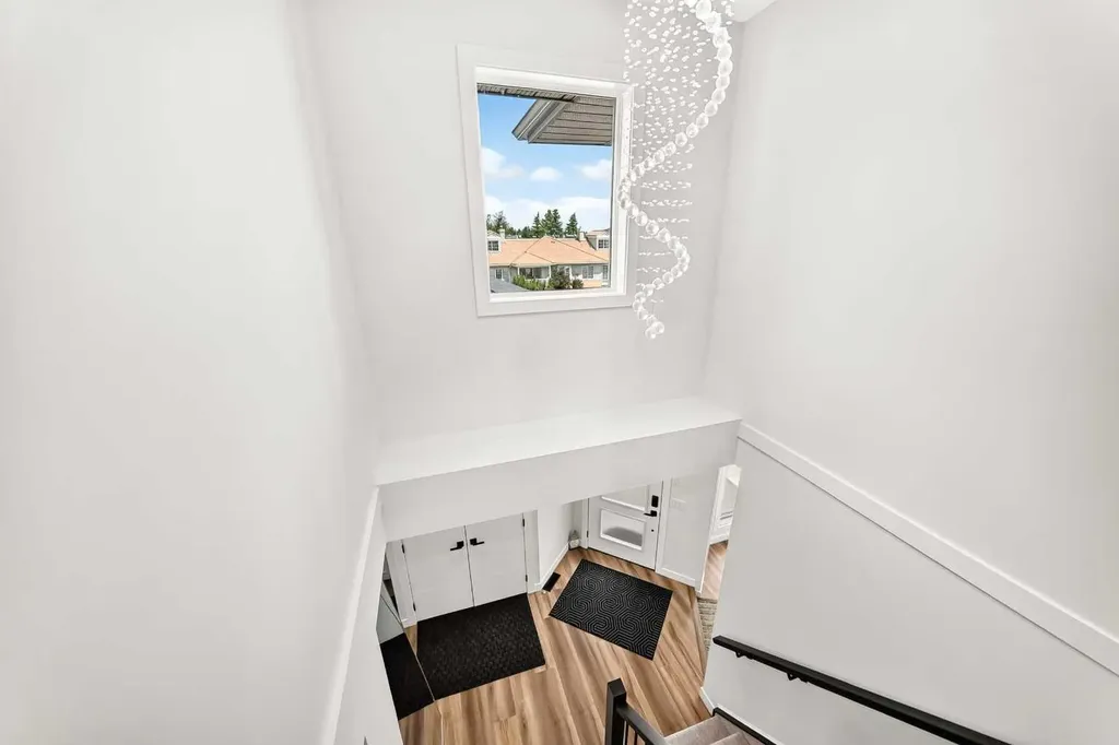 112 Christie Park Manor SW Calgary AB T3H 2E8
