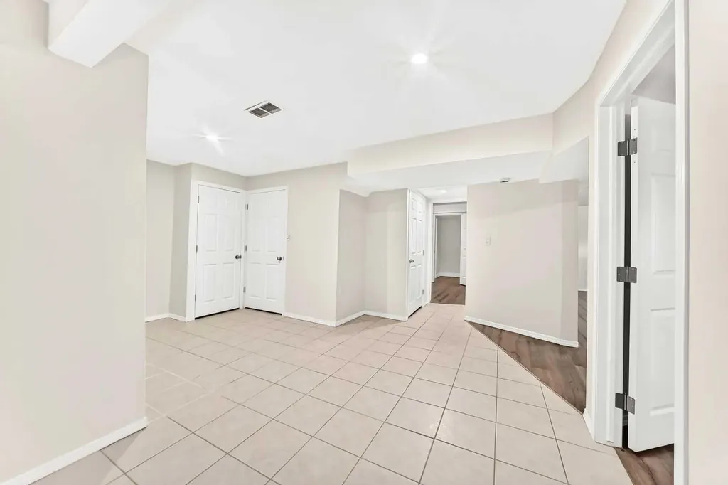 112 Christie Park Manor SW Calgary AB T3H 2E8
