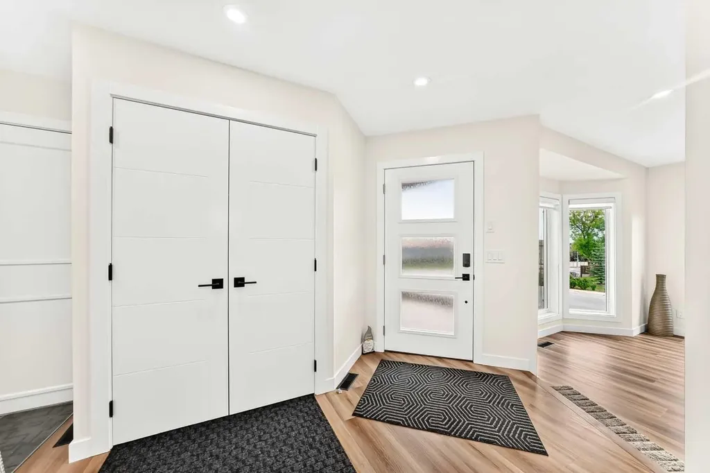 112 Christie Park Manor SW Calgary AB T3H 2E8