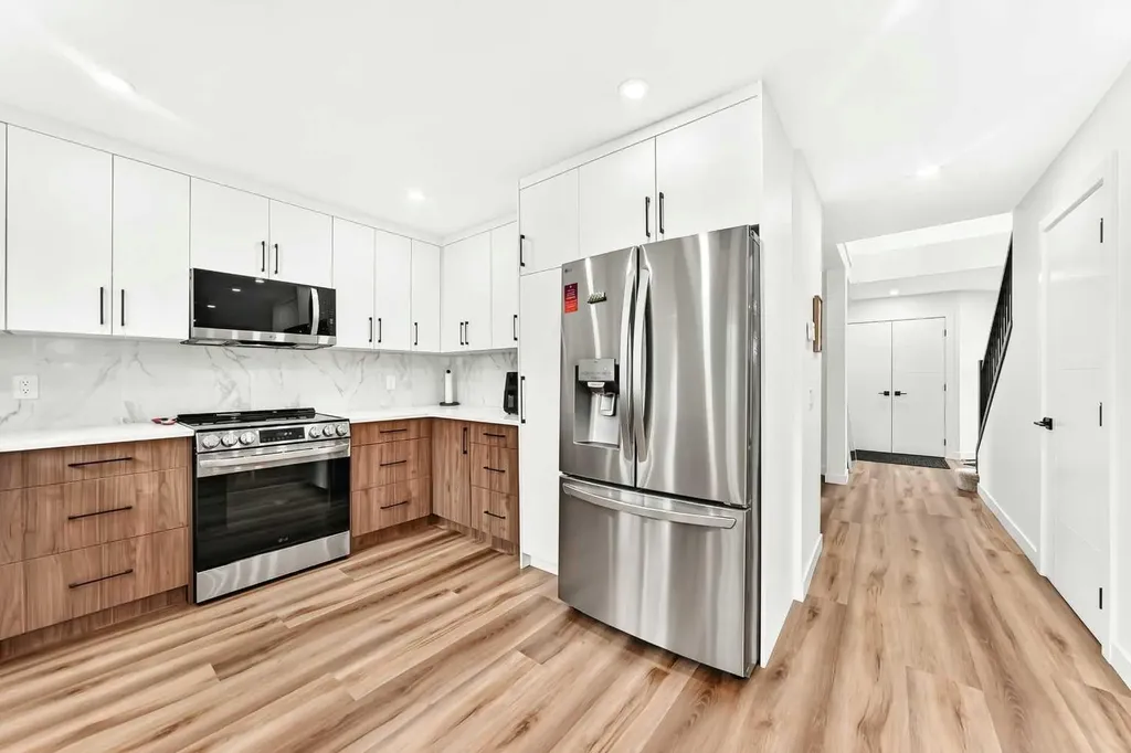 112 Christie Park Manor SW Calgary AB T3H 2E8