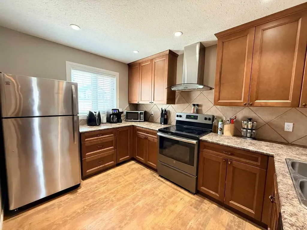 2820 12 Avenue Wainwright AB T9W 0A9