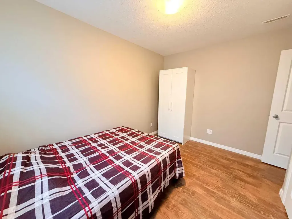 2820 12 Avenue Wainwright AB T9W 0A9