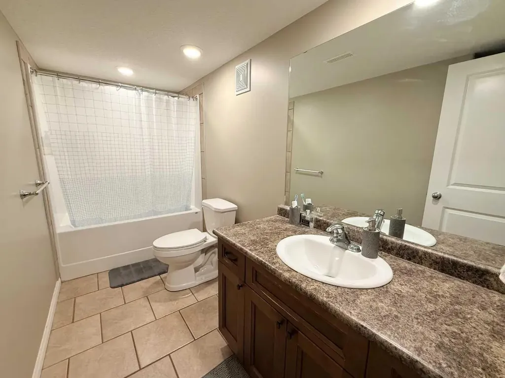 2820 12 Avenue Wainwright AB T9W 0A9