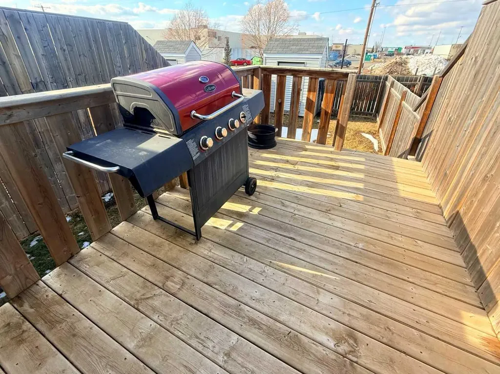 2820 12 Avenue Wainwright AB T9W 0A9