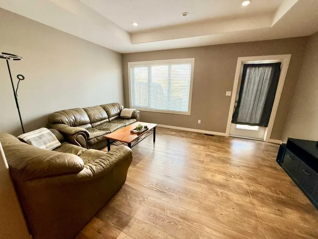 2820 12 Avenue Wainwright AB T9W 0A9