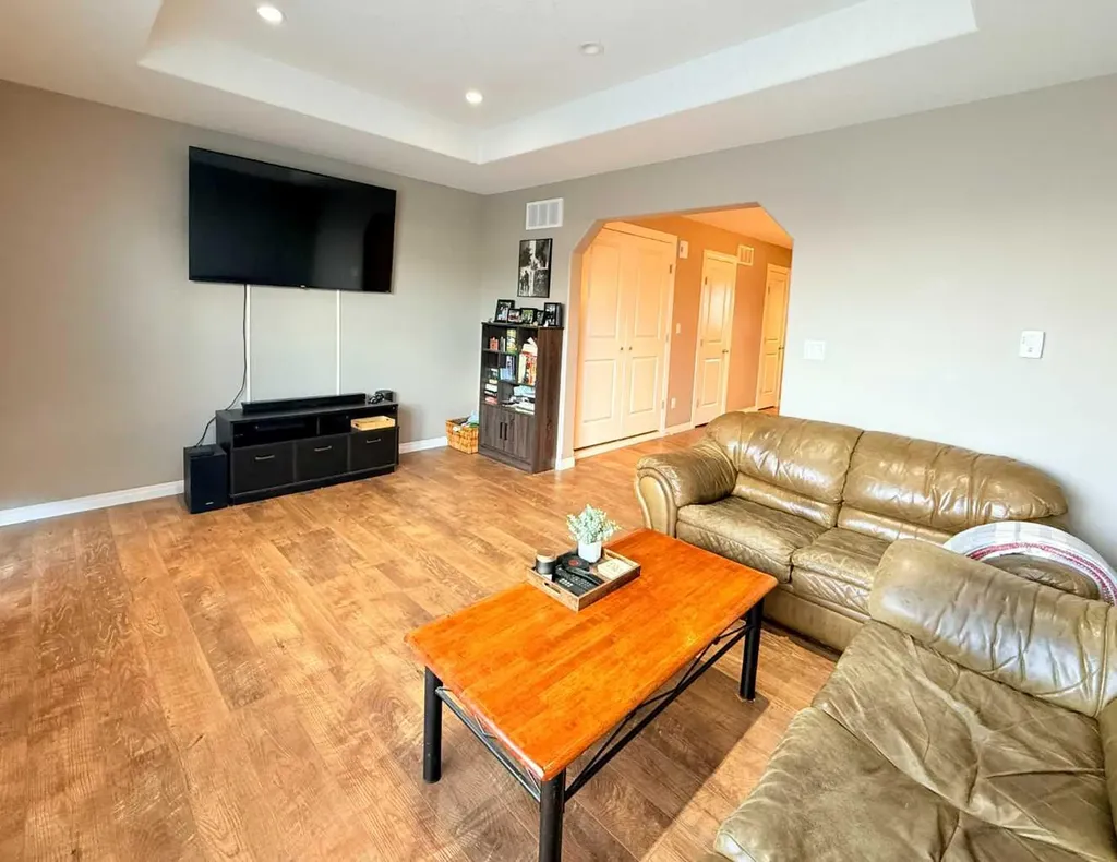 2820 12 Avenue Wainwright AB T9W 0A9