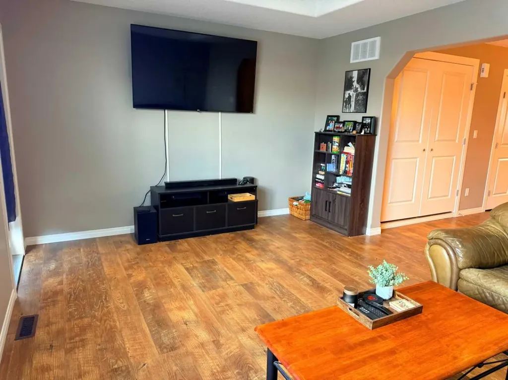 2820 12 Avenue Wainwright AB T9W 0A9