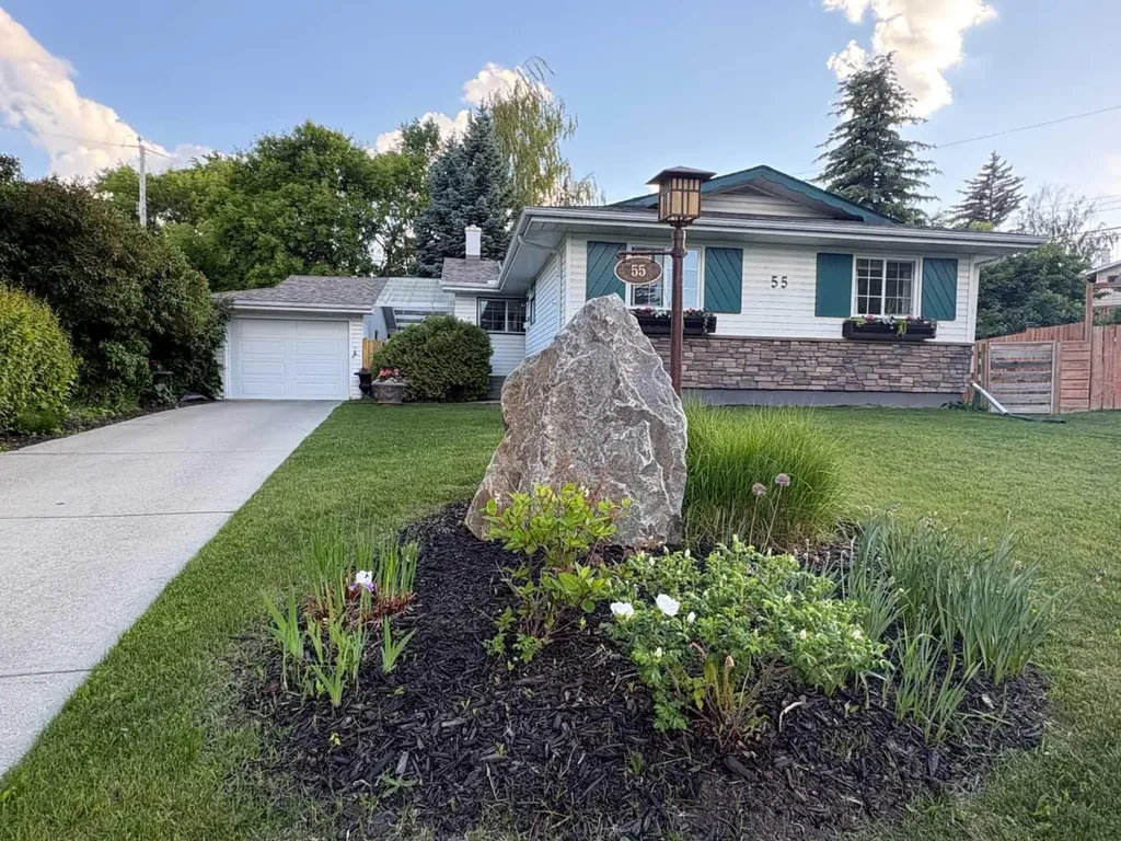 55 Kelvin Place SW Calgary AB T2V 2L2