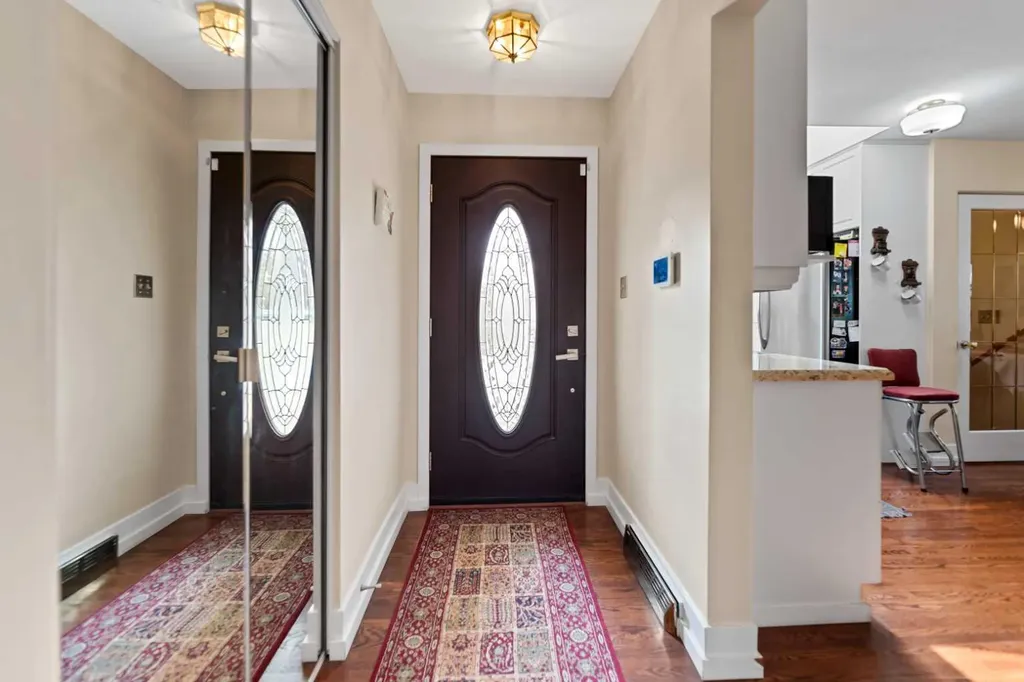 55 Kelvin Place SW Calgary AB T2V 2L2
