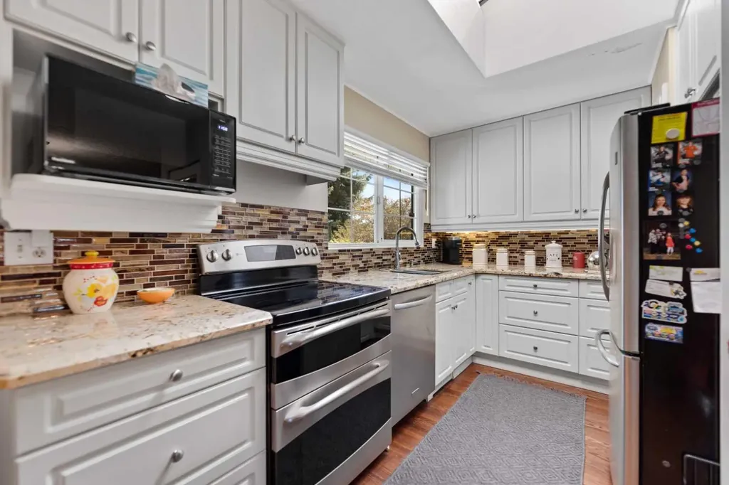 55 Kelvin Place SW Calgary AB T2V 2L2