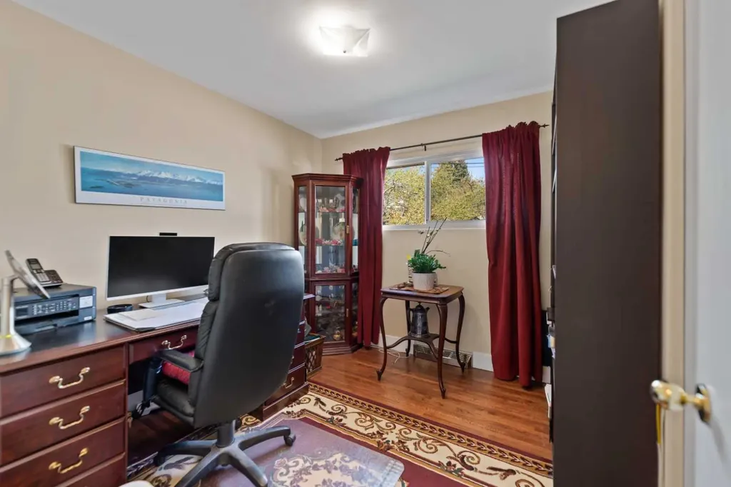 55 Kelvin Place SW Calgary AB T2V 2L2