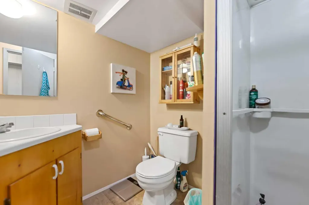 55 Kelvin Place SW Calgary AB T2V 2L2