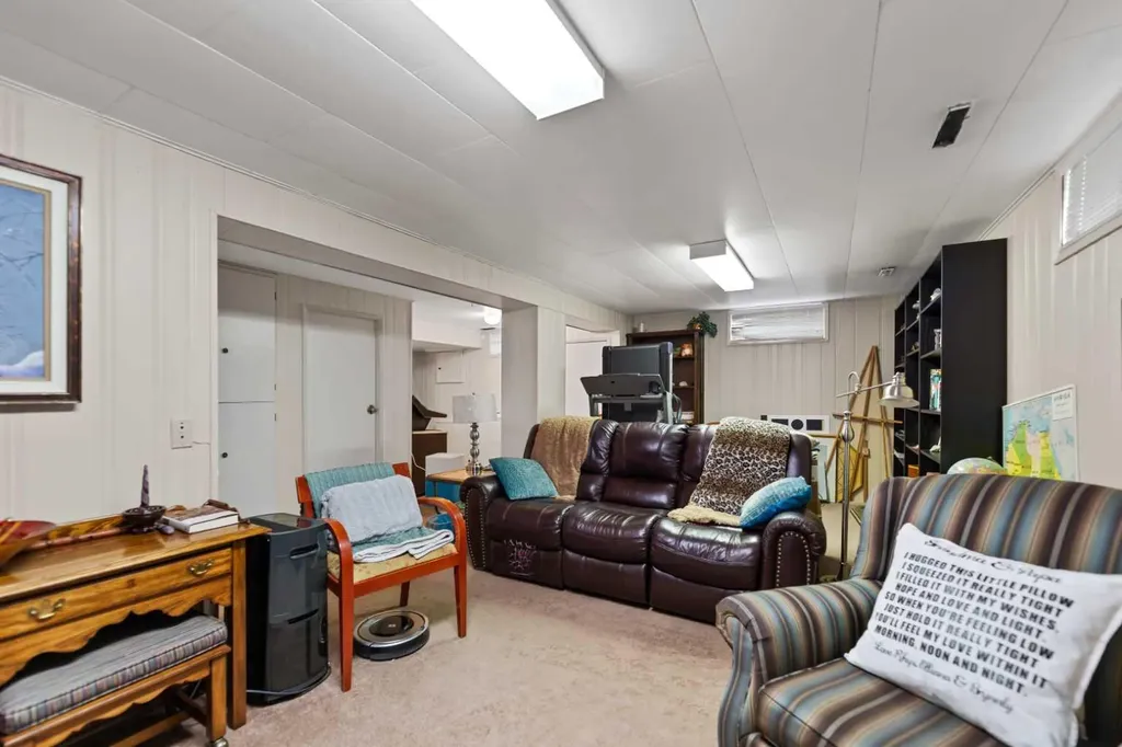 55 Kelvin Place SW Calgary AB T2V 2L2