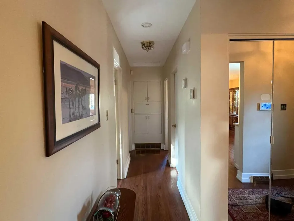 55 Kelvin Place SW Calgary AB T2V 2L2