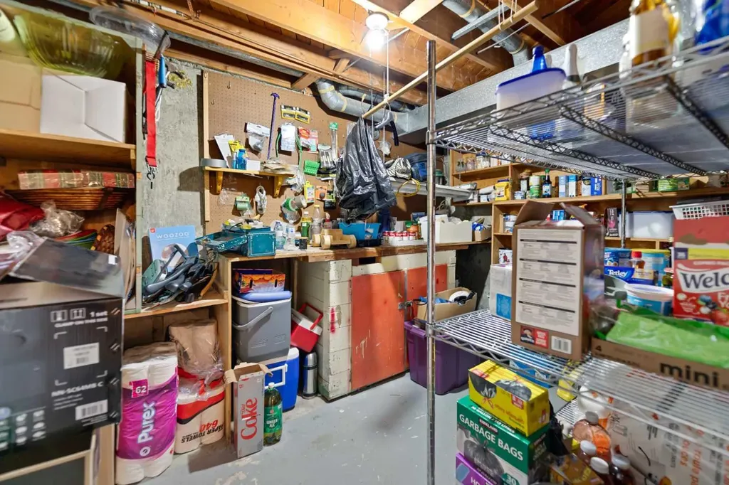 55 Kelvin Place SW Calgary AB T2V 2L2