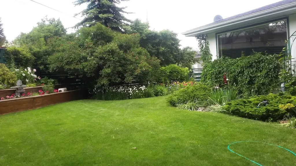 55 Kelvin Place SW Calgary AB T2V 2L2
