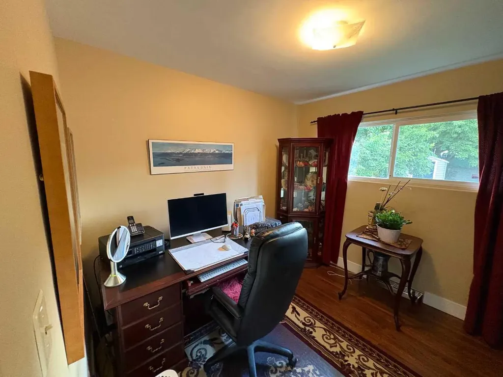 55 Kelvin Place SW Calgary AB T2V 2L2