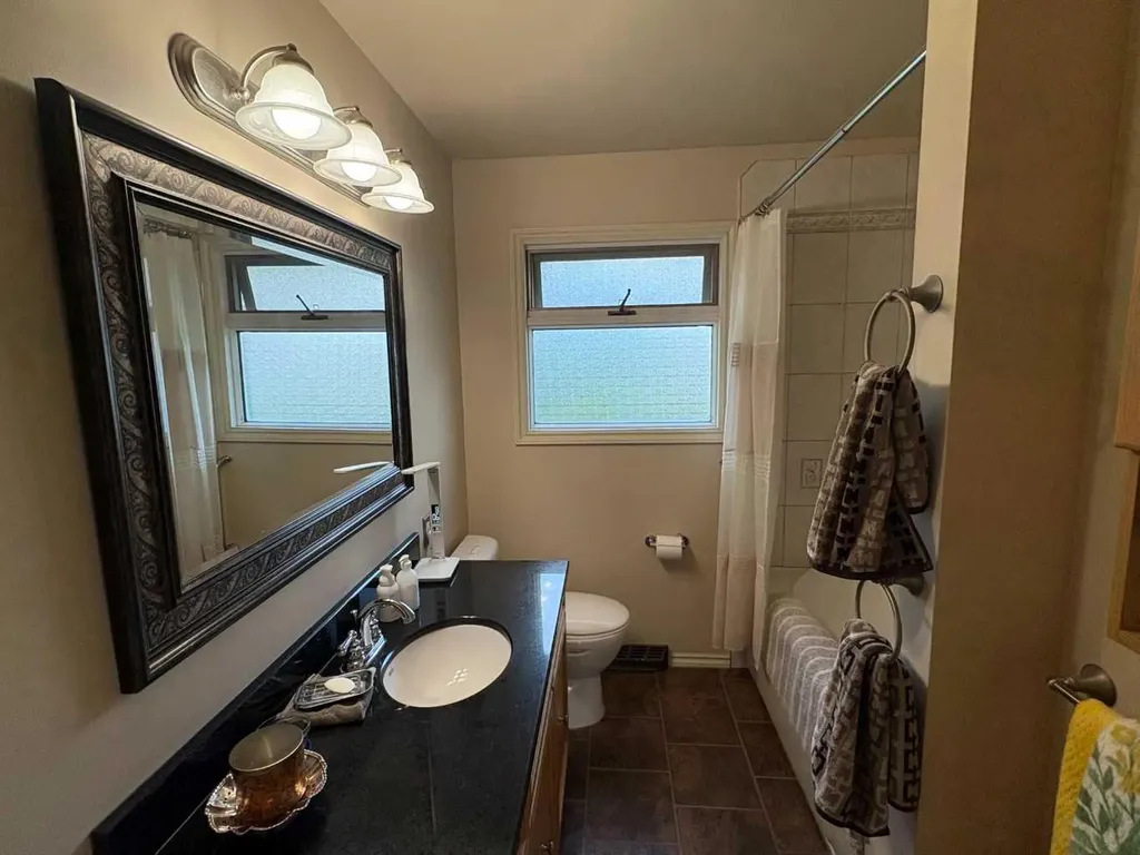 55 Kelvin Place SW Calgary AB T2V 2L2