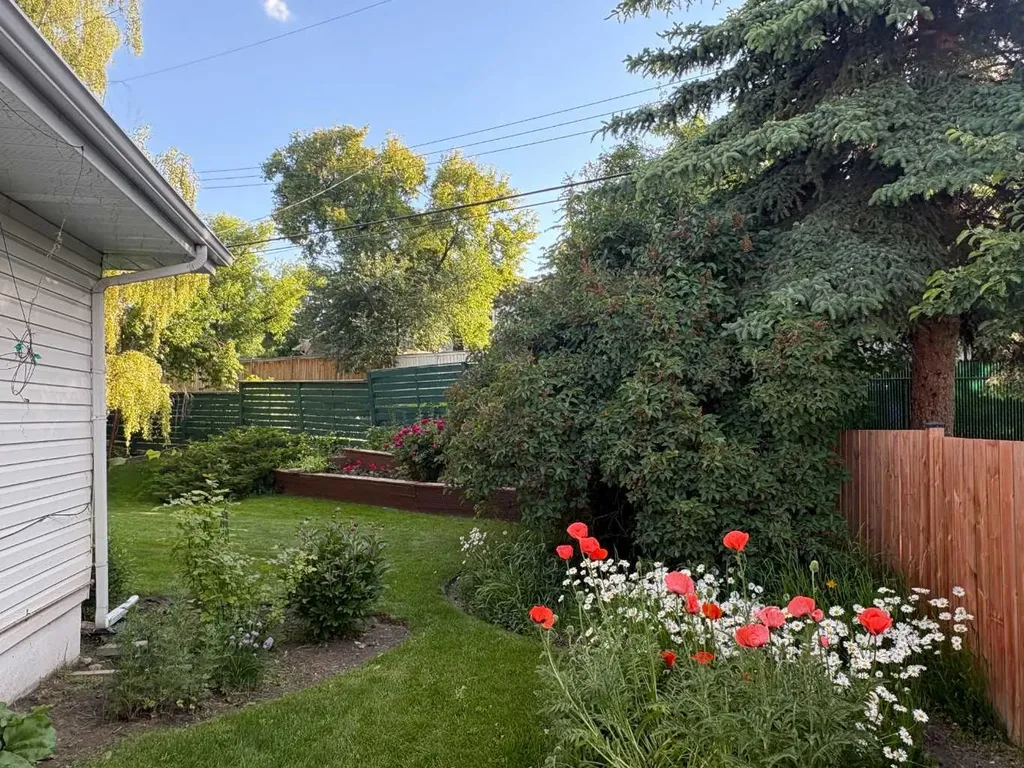 55 Kelvin Place SW Calgary AB T2V 2L2