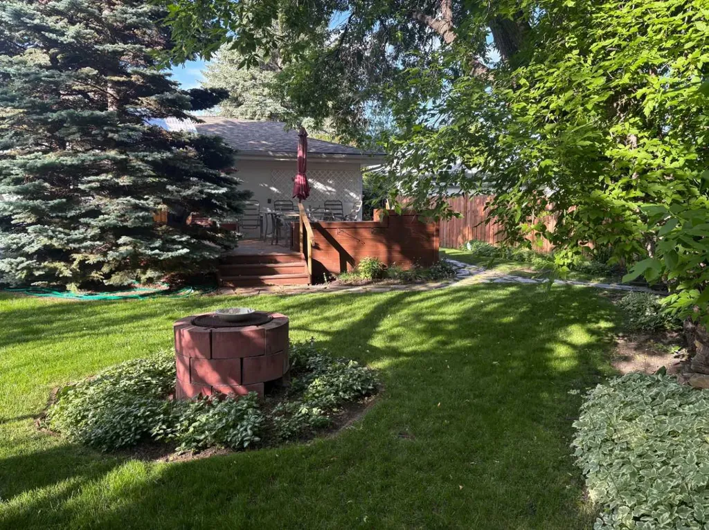 55 Kelvin Place SW Calgary AB T2V 2L2