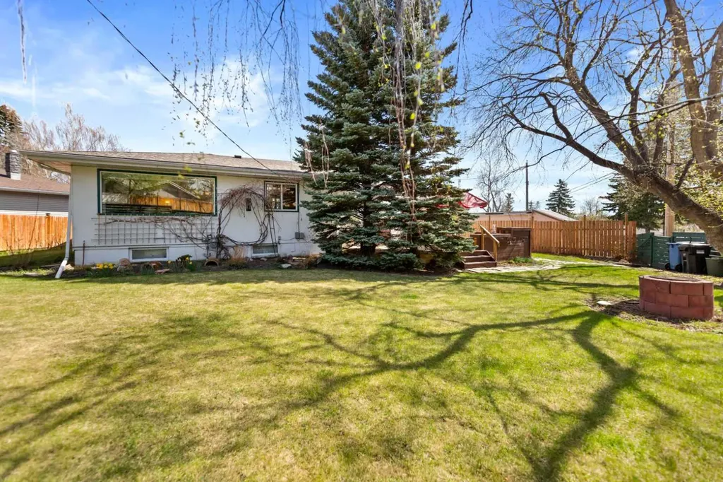 55 Kelvin Place SW Calgary AB T2V 2L2