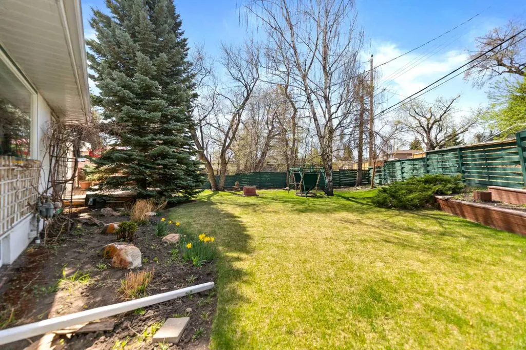 55 Kelvin Place SW Calgary AB T2V 2L2