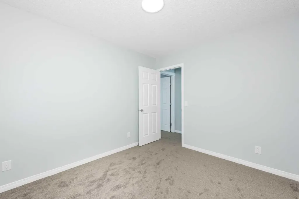 8454 Saddleridge Drive NE Calgary AB T3J5H8