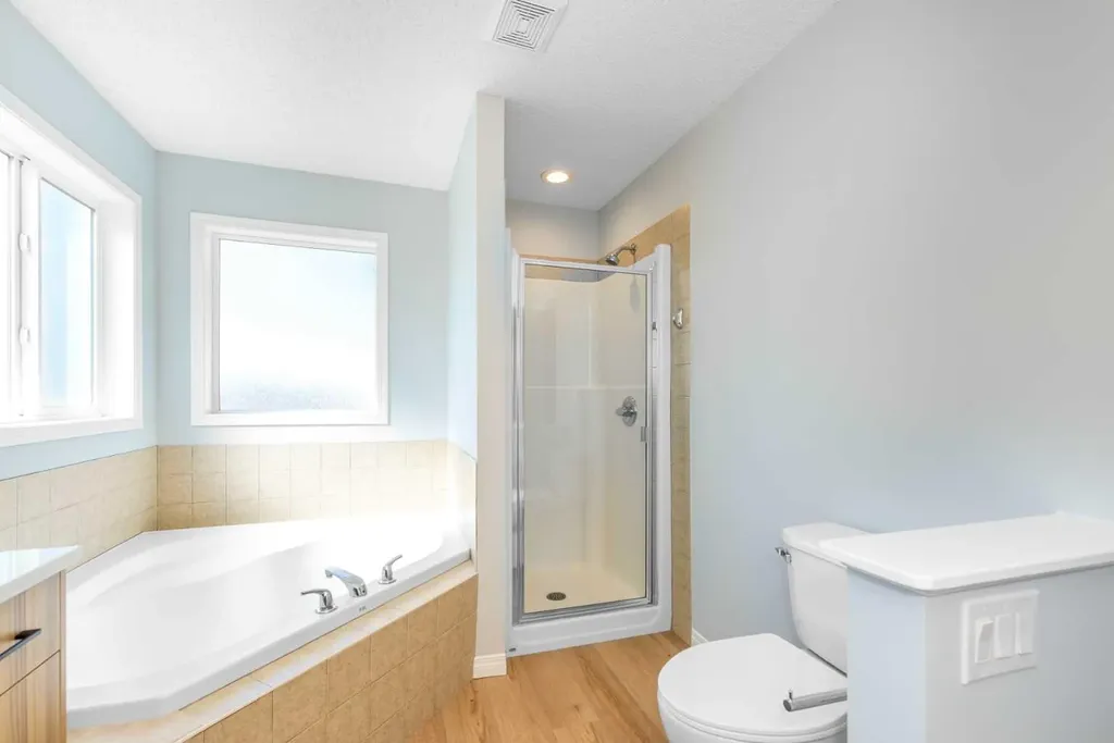 8454 Saddleridge Drive NE Calgary AB T3J5H8