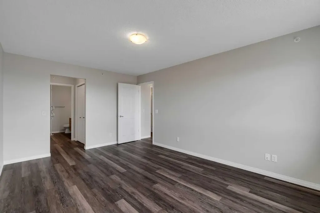 928 Arbour Lake Road NW Calgary AB T3G 5T2