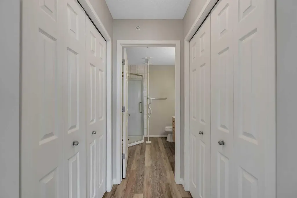 928 Arbour Lake Road NW Calgary AB T3G 5T2