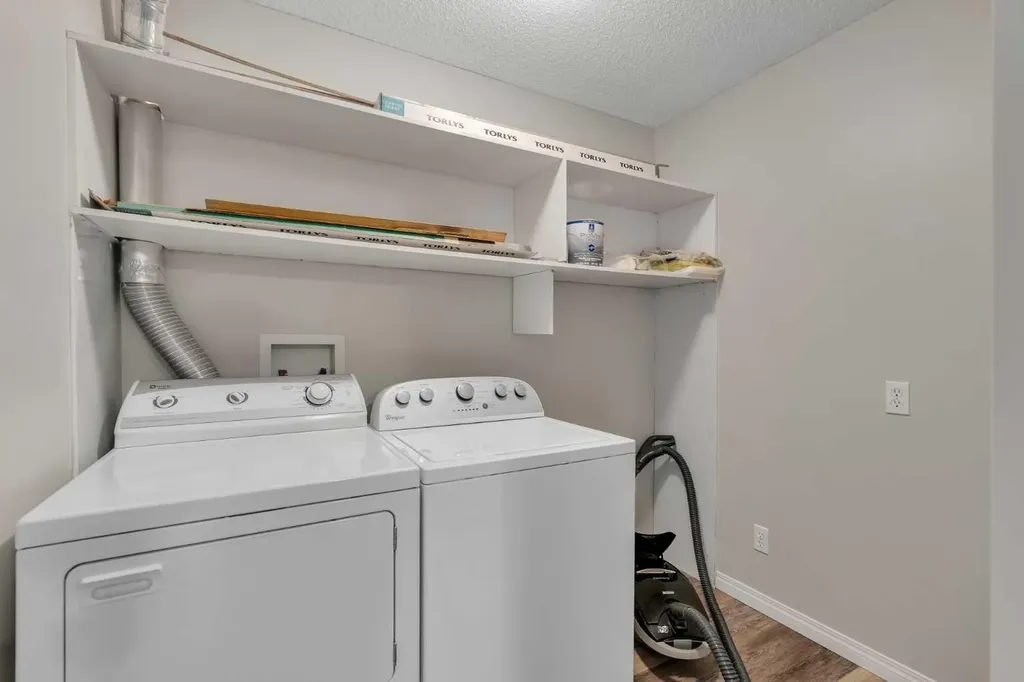 928 Arbour Lake Road NW Calgary AB T3G 5T2