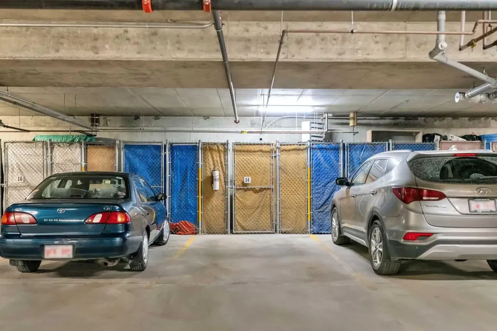 928 Arbour Lake Road NW Calgary AB T3G 5T2