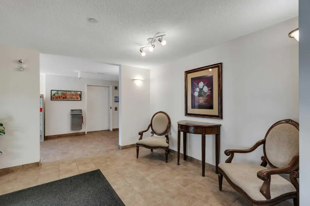 928 Arbour Lake Road NW Calgary AB T3G 5T2