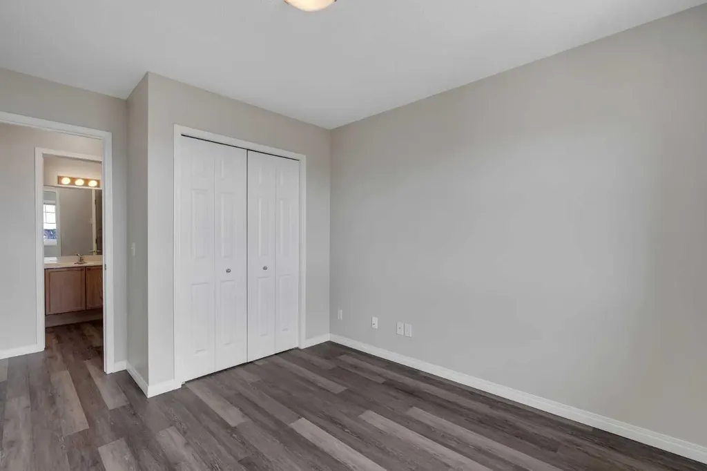 928 Arbour Lake Road NW Calgary AB T3G 5T2