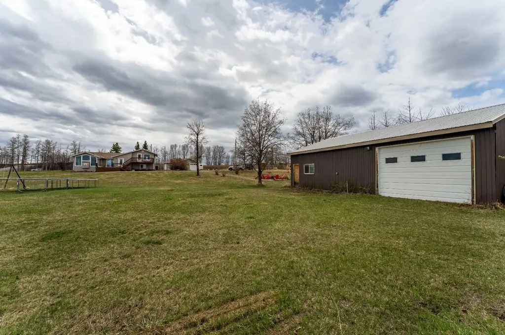 370 16 Avenue Diamond Valley AB T0L 2A0